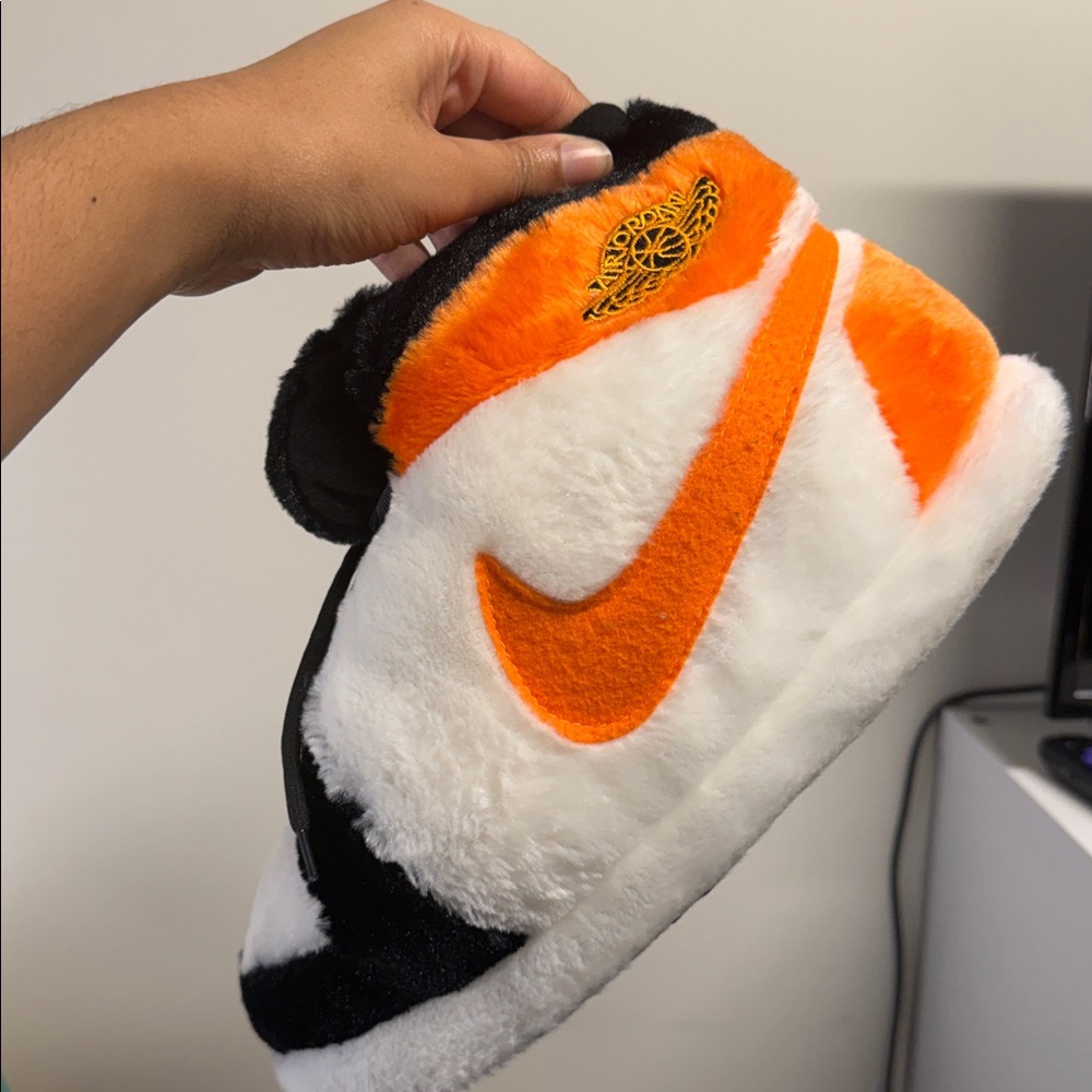 Nike dunk sneaker house shoes